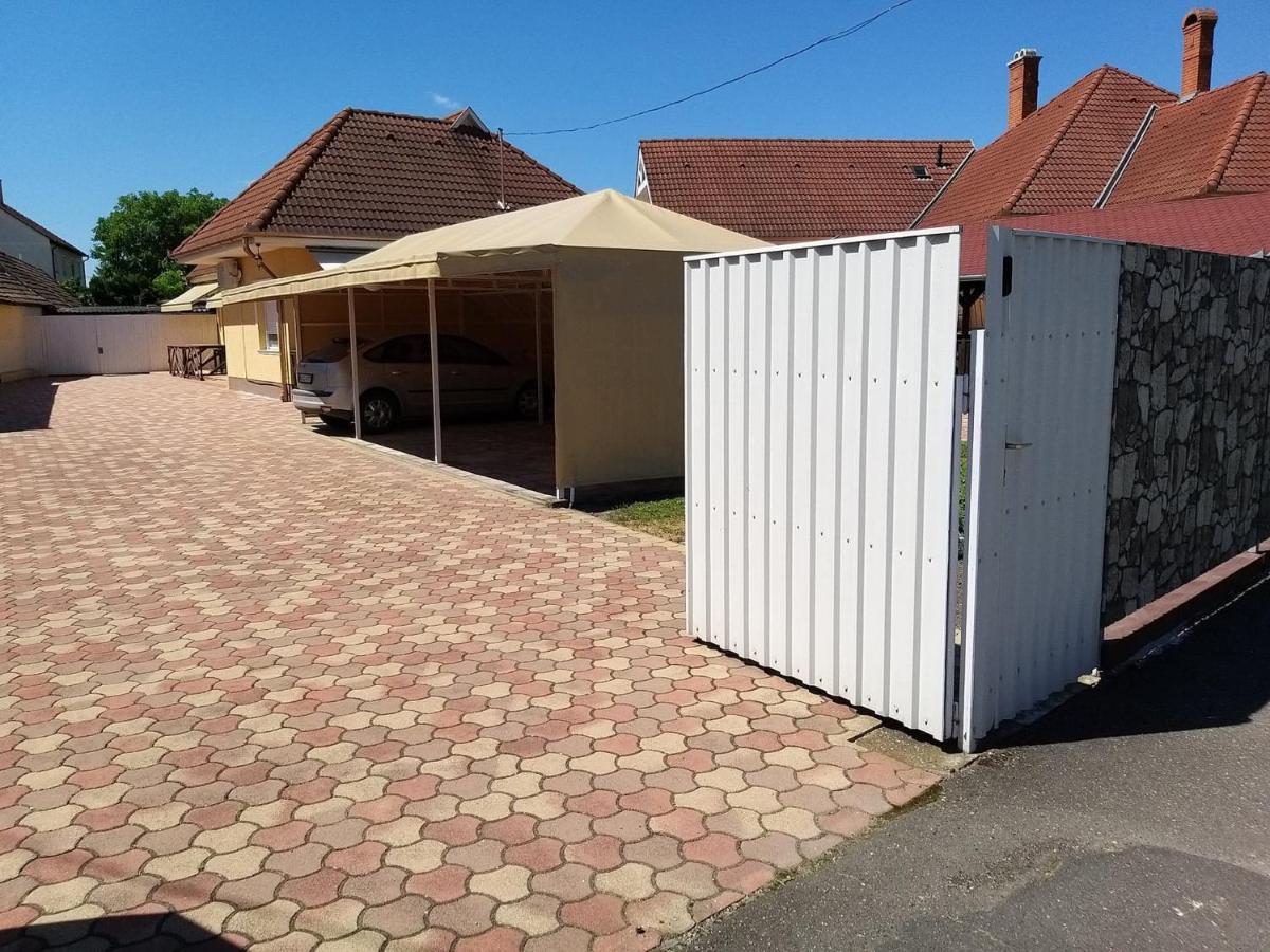 Garden Apartmanhaz 2 Hajdúszoboszló Eksteriør billede